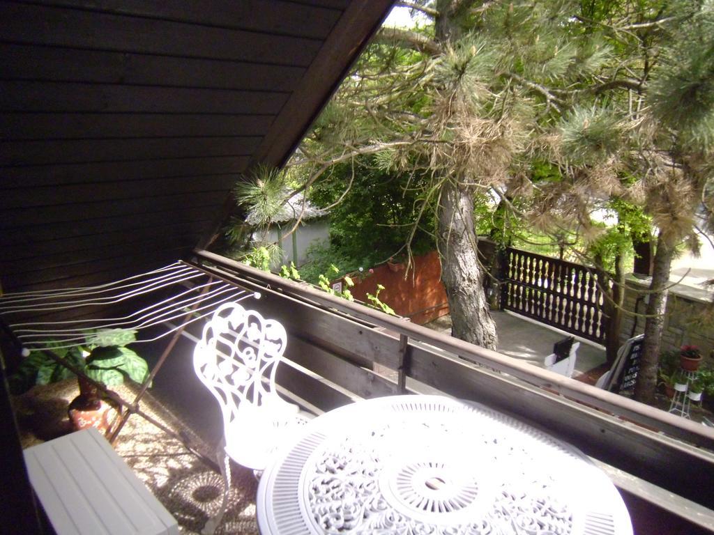 Garden Etterem Kavezo Es Panzio Tahitófalu Buitenkant foto